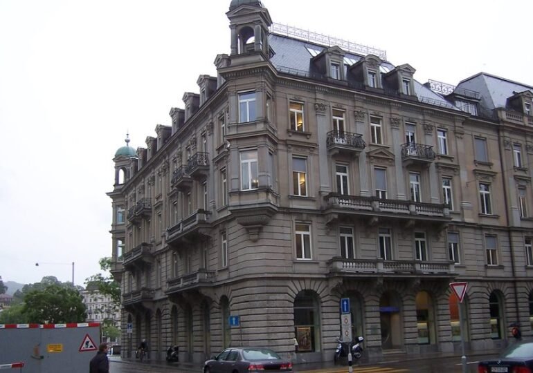 Wealthy Americans Shift Fortunes to Swiss Banks Amid Trump Uncertainty