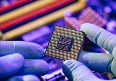 Europe Faces Risky Dependence on China for Low-Tech Microchips, Auditors Warn