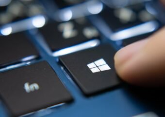 Microsoft Recall tool Windows screen history AI
