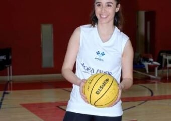 andriana acosta basketball