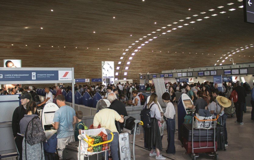 european business travelers at airport