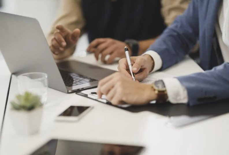 employee retention benefits workplace happiness