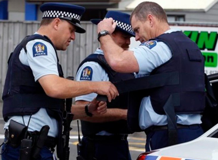 police officer using performance dashboard technology new zealand