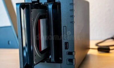 Home Storage Showdown: NAS, Hardware RAID, or Software RAID?
