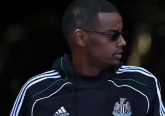 alexander isak newcastle united liverpool