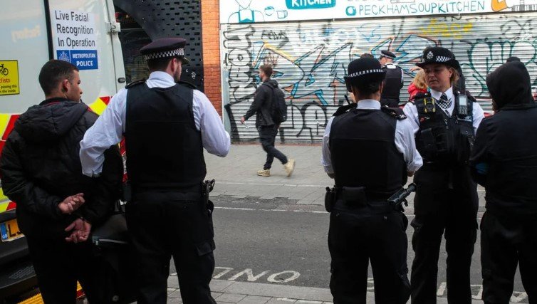metropolitan police facial recognition van london bridge