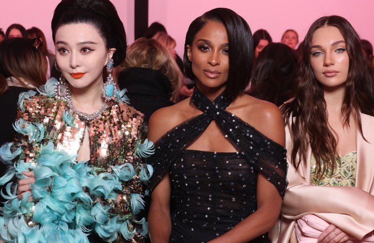 celebrities at fashion