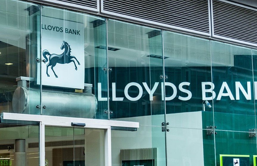 uk-banks-closing