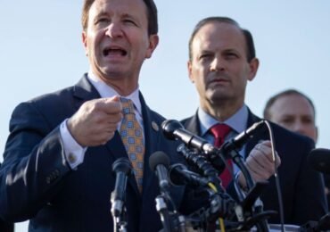 Louisiana Governor Blocks AD in LSU Coach Search