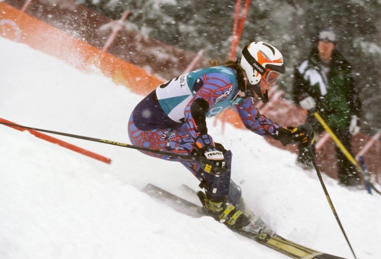 Lindsey Vonn skiing