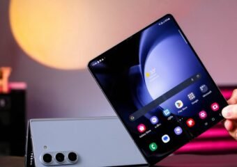 foldable smartphone