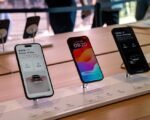 iPhone 17 display