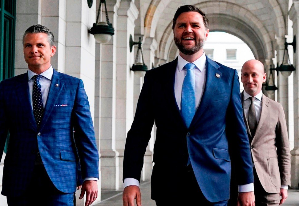 JD Vance tuxedo stain