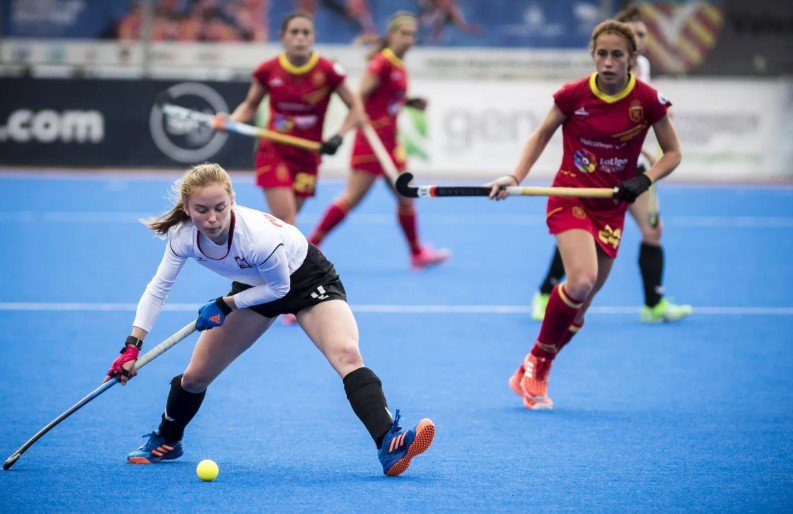 field hockey players