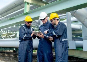 oil rig with digital tech