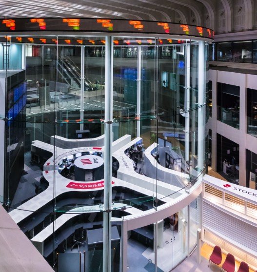 Nikkei 225 stock exchange Tokyo trading floor