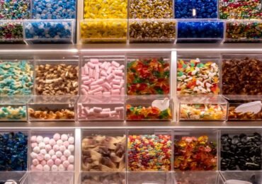 Sweet Success in Small-Town Minnesota as a Family Lollipop Business Takes Off