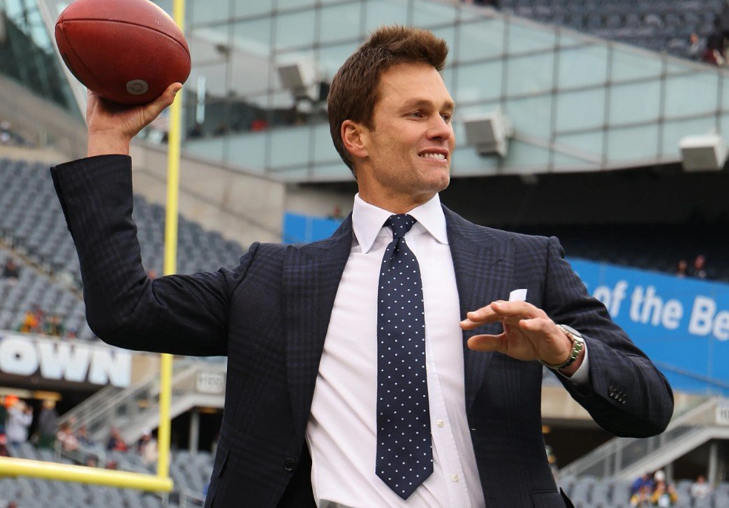 tom-brady-flag-football-classic-la-move