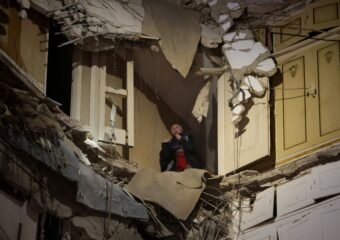 rbi rupee hedge foreign banks arbitrage