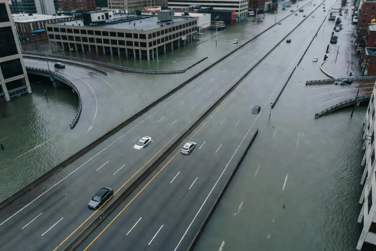 Atlanta Downtown Connector flash flood blocks rush-hour traffic on Interstate 75/85.