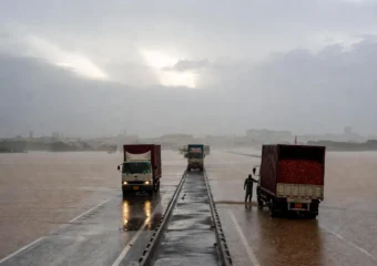 Accra floods strand tomato trucks on Pokuase road Monday