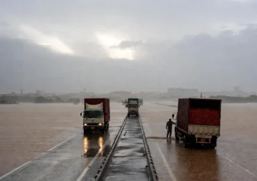 Accra Floods Strand Tomato Trucks on Monday Supply Routes