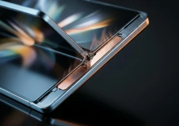 iPhone Fold Leak Says Apple’s First Foldable Gets Vapour Chamber Cooling